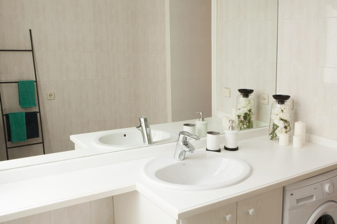 Ferienwohnung Gran Via Central Lovely Private Apt In The Heart Of Chueca Madrid Exterior foto