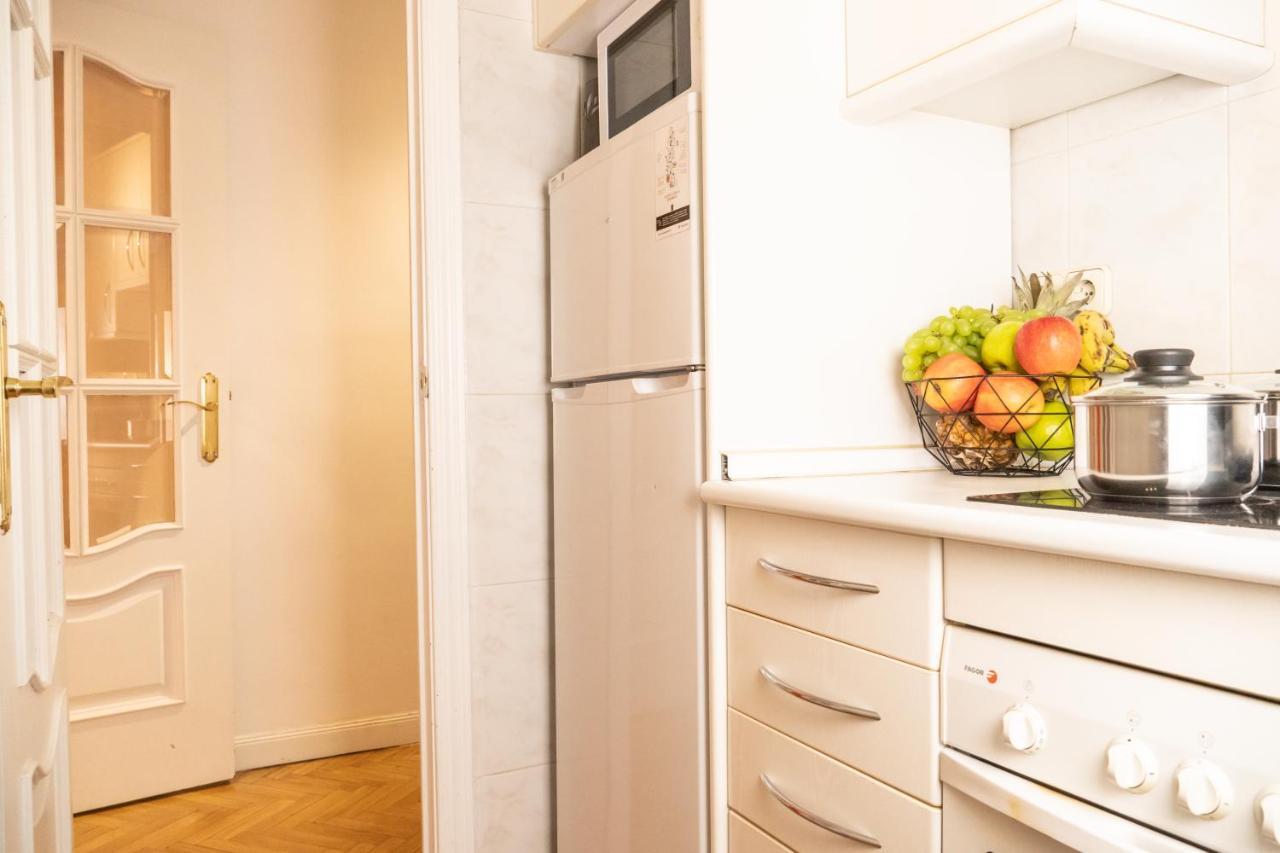Ferienwohnung Gran Via Central Lovely Private Apt In The Heart Of Chueca Madrid Exterior foto