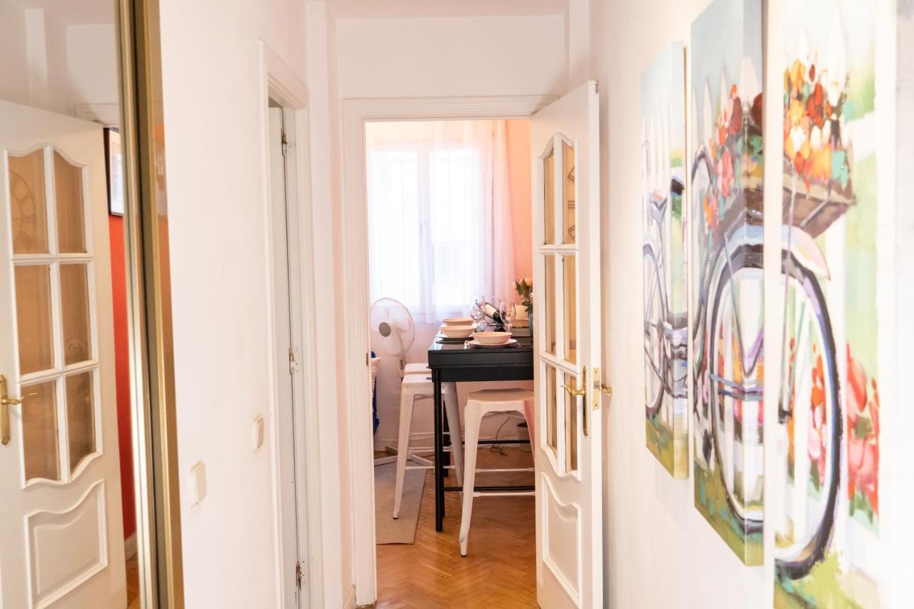 Ferienwohnung Gran Via Central Lovely Private Apt In The Heart Of Chueca Madrid Exterior foto